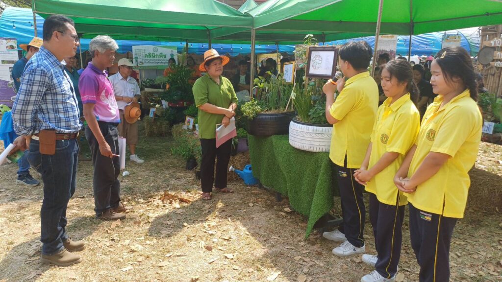 ร่วมเป็นคณะกรรมการตัดสินการประกวดการจัดสวนผักในภาชนะ ในงาน “พริก หอมแดง กระเทียม และของดีอำเภอกันทรารมย์” ประจำปีงบประมาณ พ.ศ. 2568