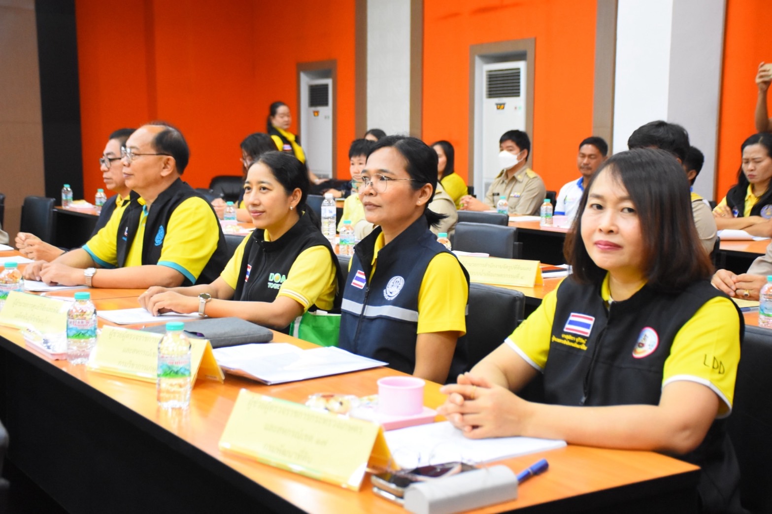 สำนักวิจัยฯ เขต 2 ร่วมประชุมติดตามความก้าวหน้าผลการดำเนินงานตามแผนการตรวจราชการของผู้ตรวจราชการกระทรวงเกษตรและสหกรณ์  พร้อมลงพื้นที่แก้ปัญหาภัยแล้ง